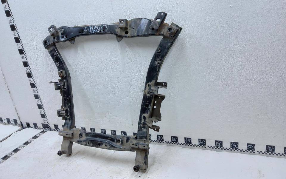 Балка подмоторная