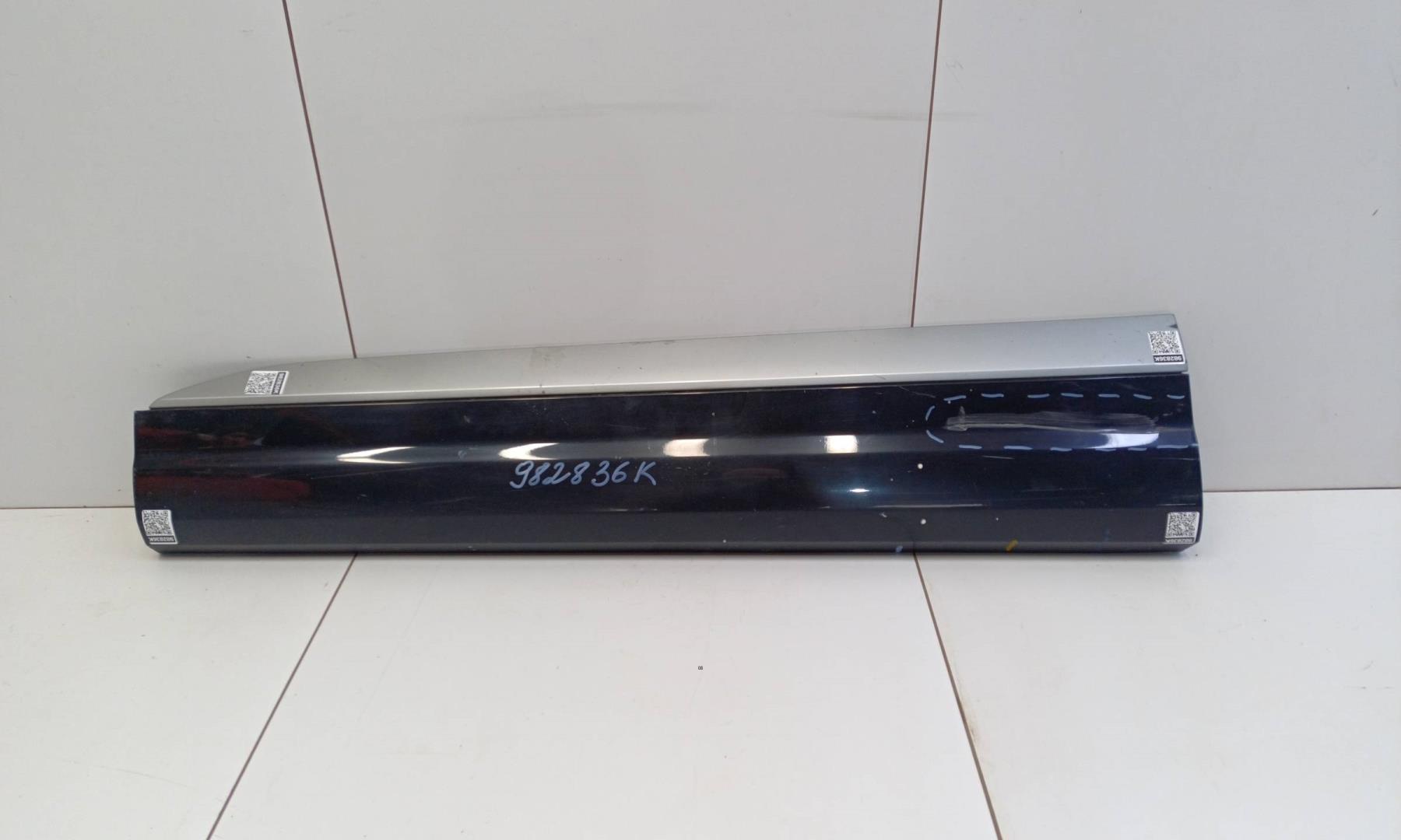 Накладка двери передней левой