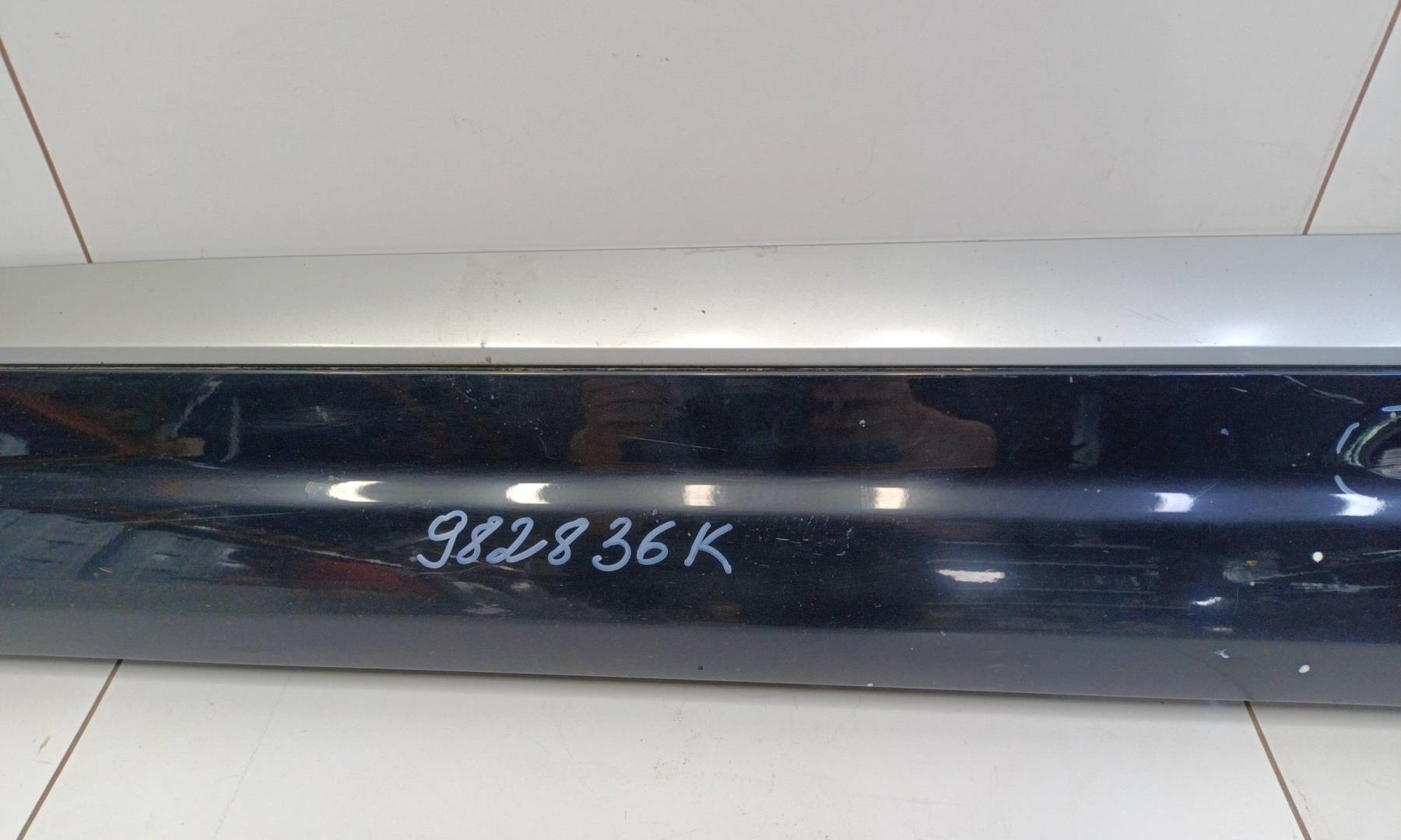 Накладка двери передней левой