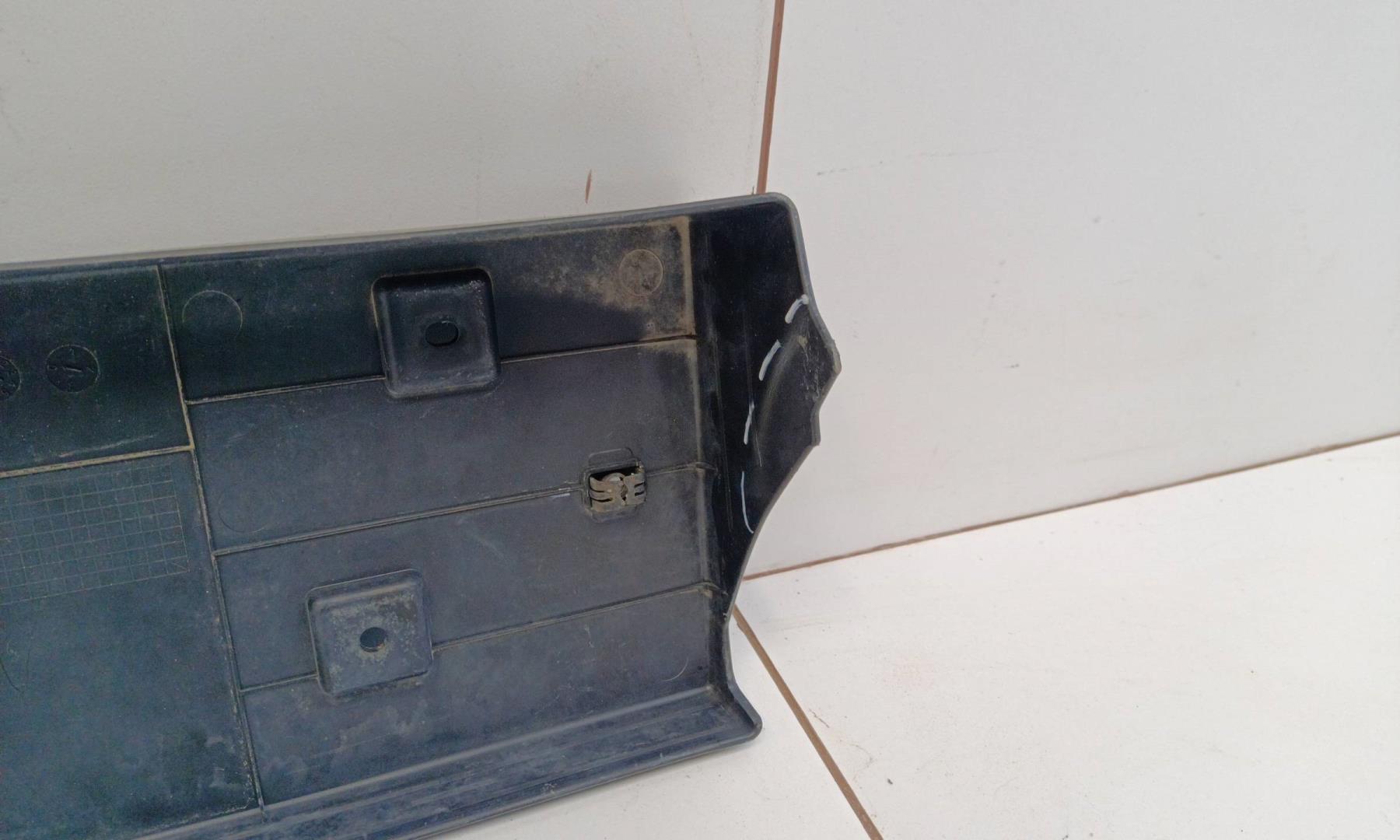 Накладка переднего бампера под номер