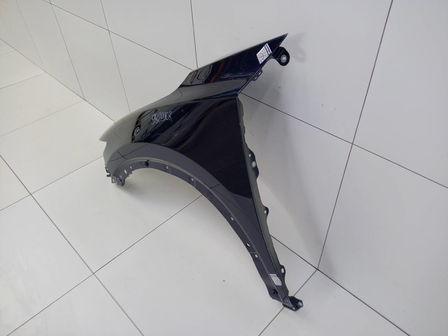 Крыло переднее левое