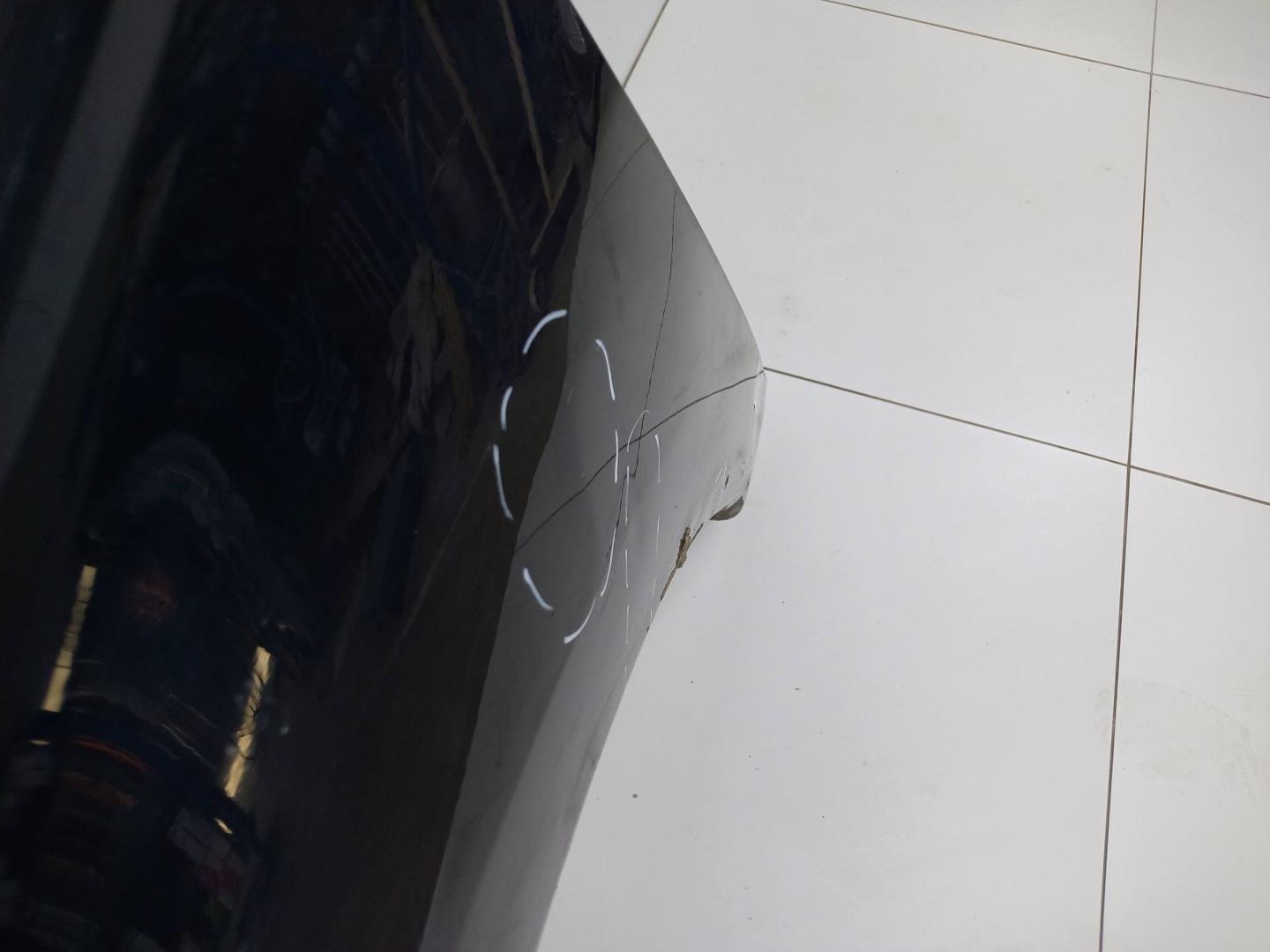 Крыло переднее левое