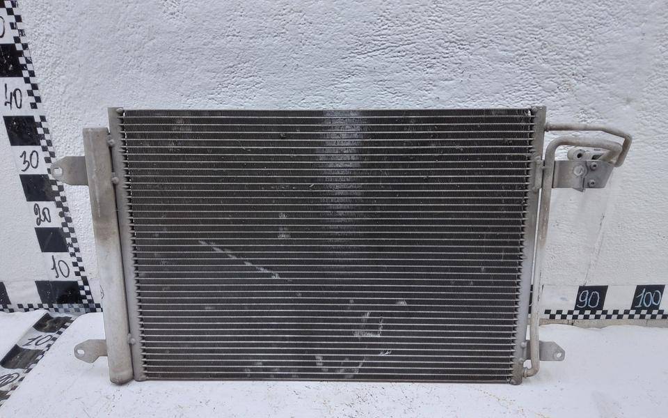 Радиатор кондиционера / конденсер
