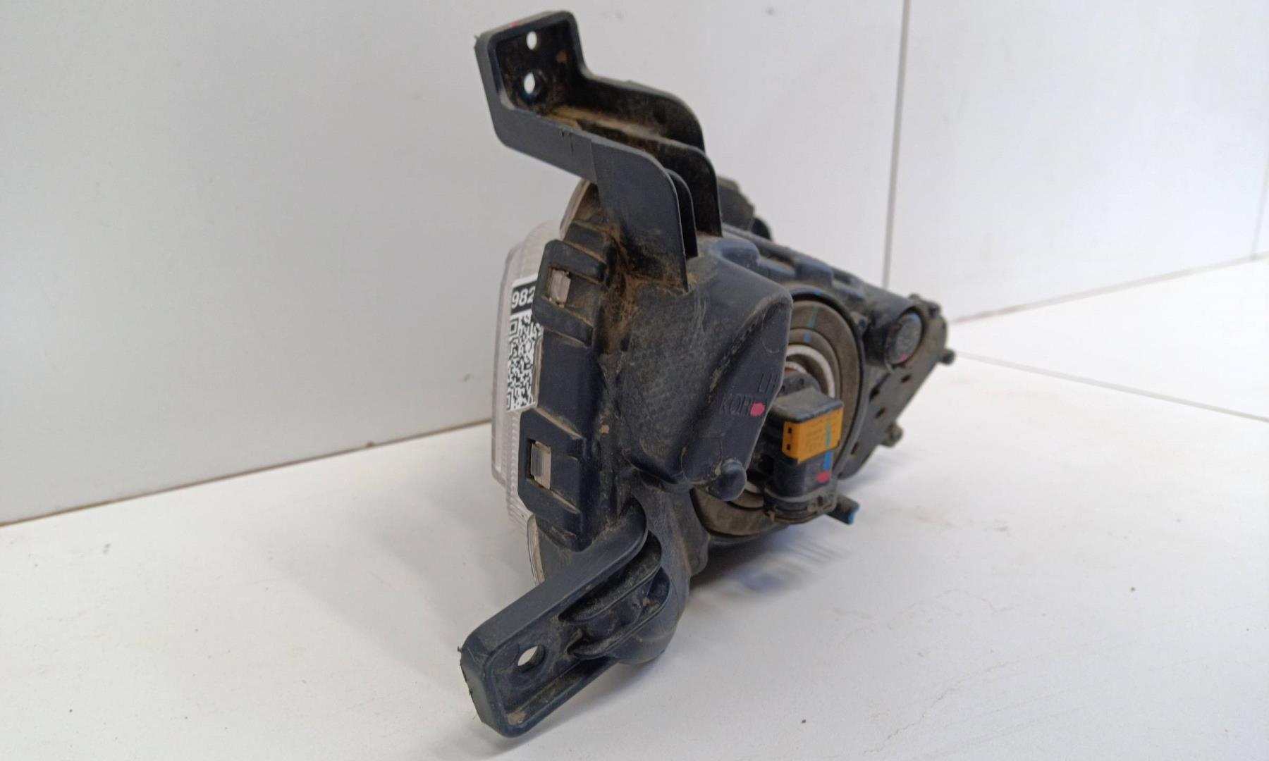 Фара противотуманная левая