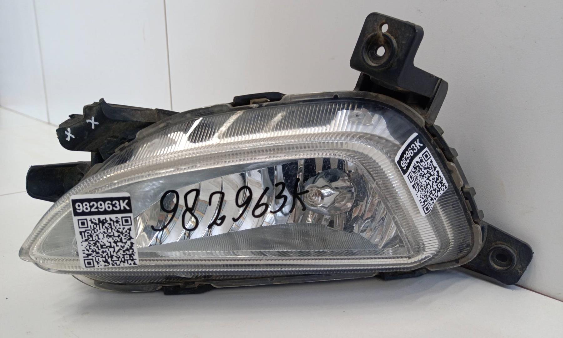 Фара противотуманная левая