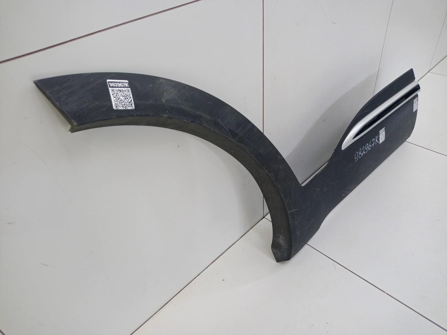 Накладка двери задней правой