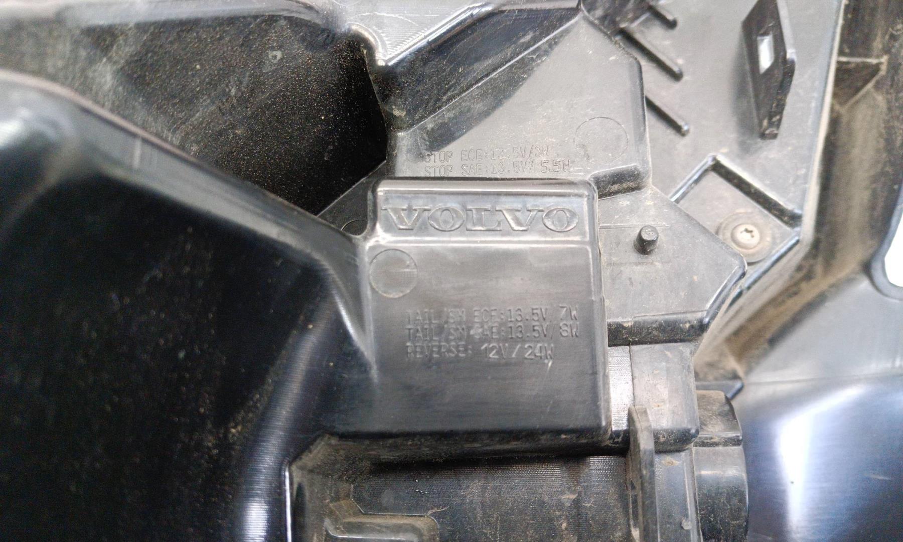 Фонарь задний правый