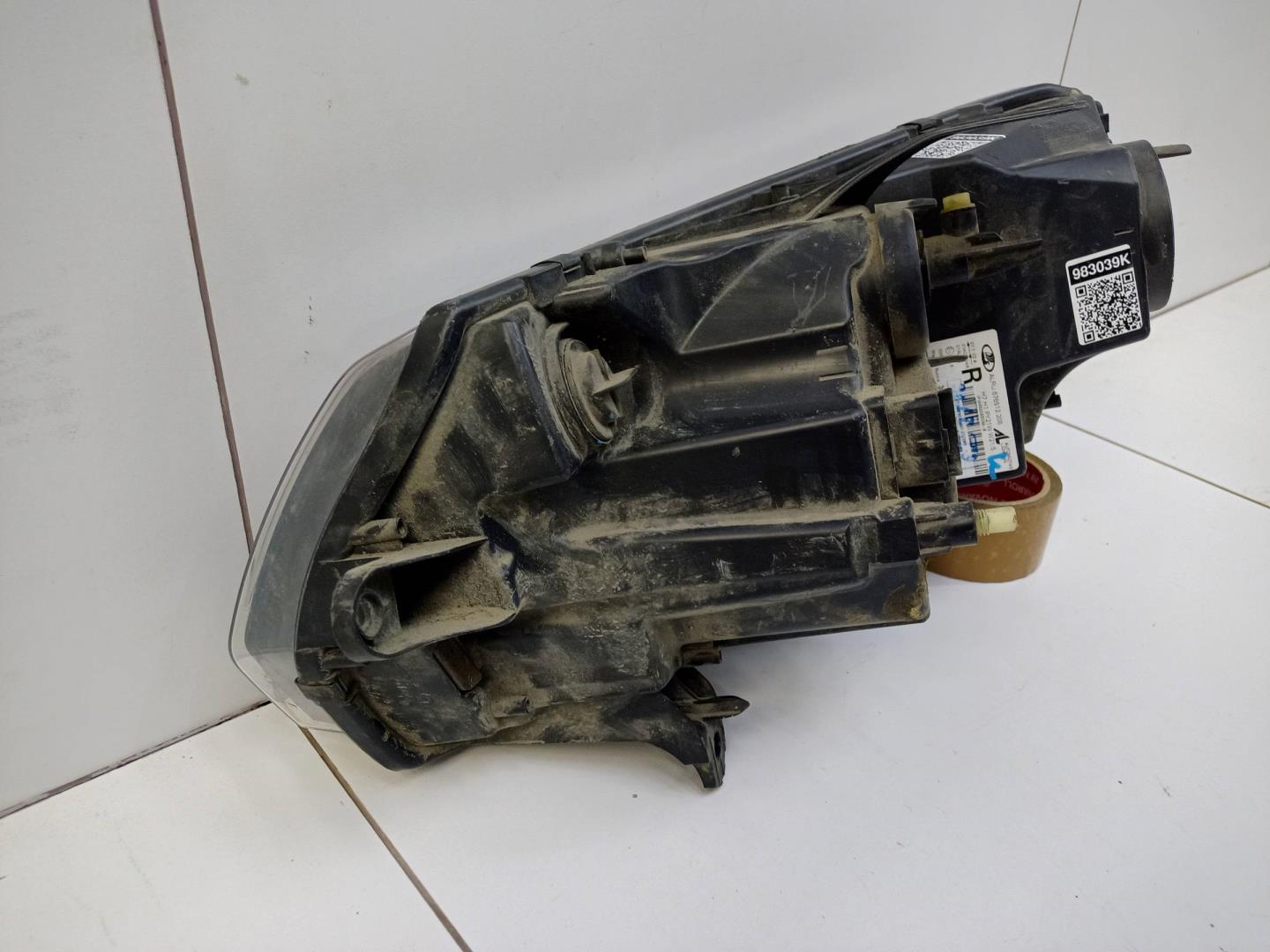 Фара правая