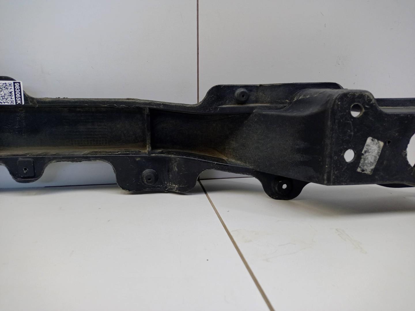 Усилитель заднего бампера