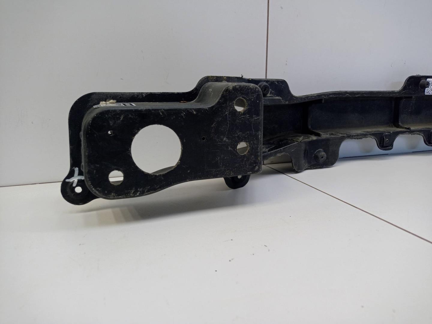 Усилитель заднего бампера