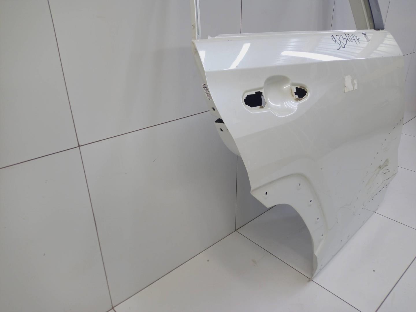 Дверь задняя правая