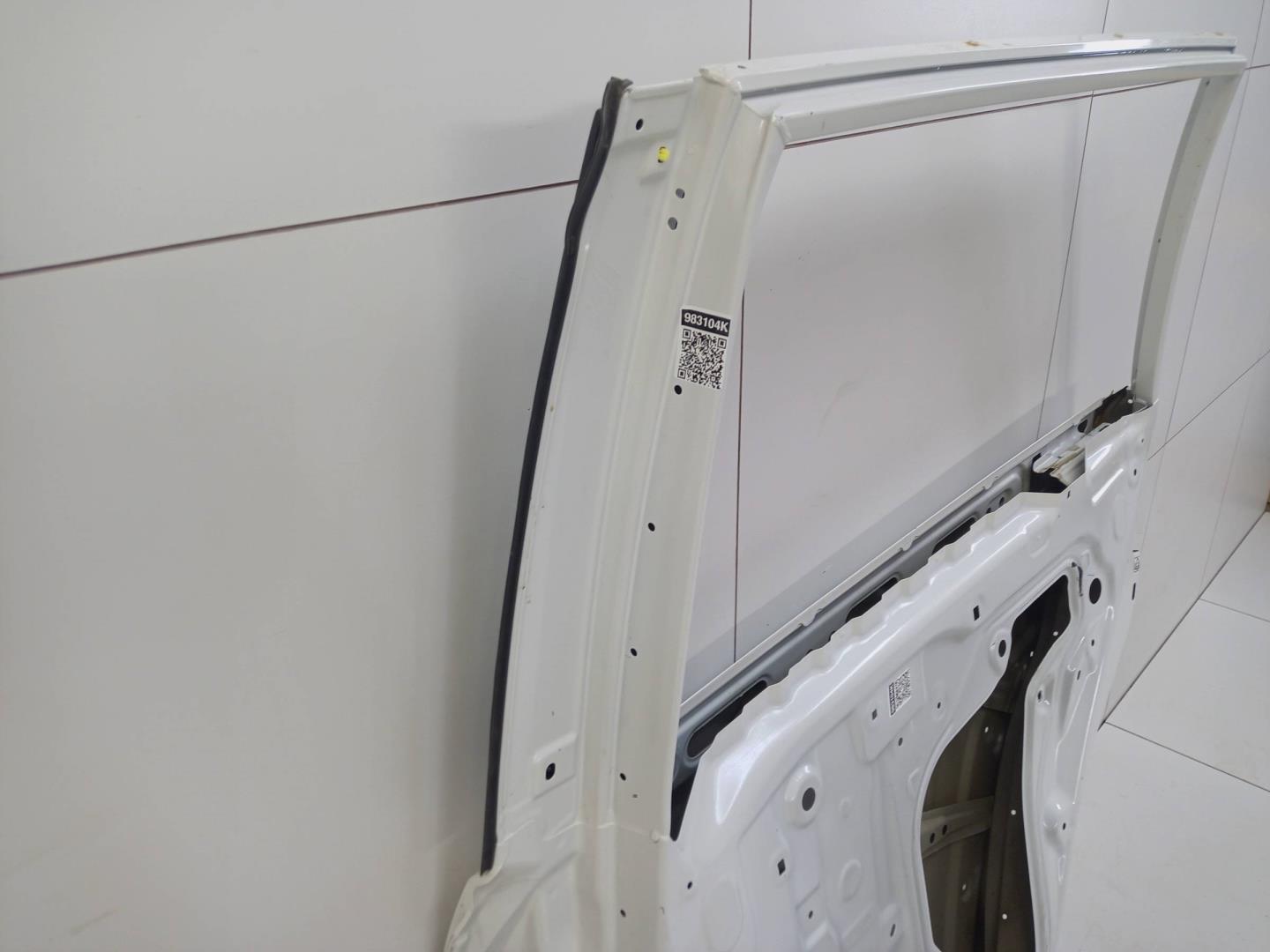 Дверь задняя правая