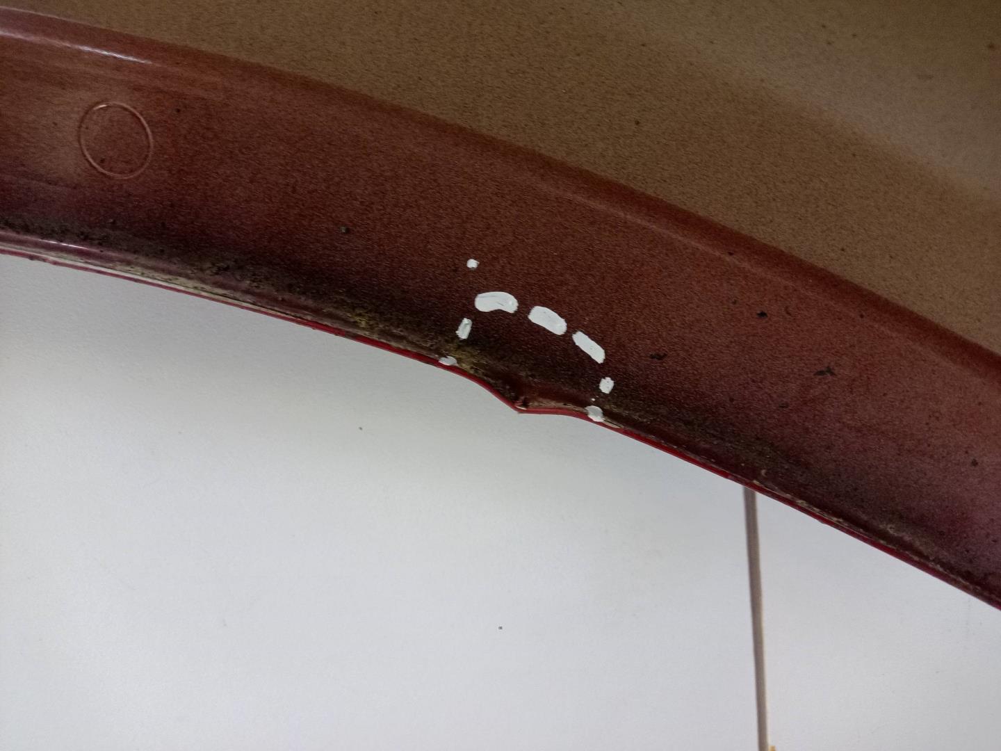 Крыло переднее левое