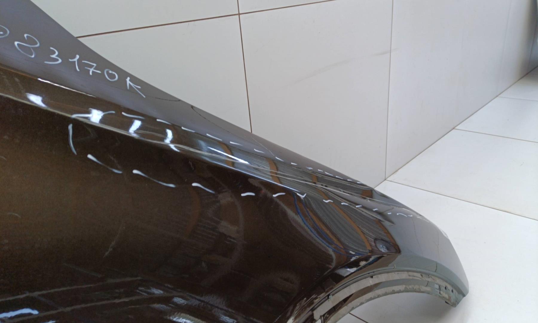 Крыло переднее правое