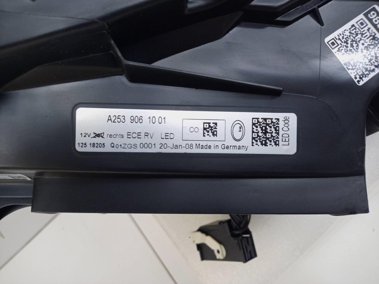 Фара правая