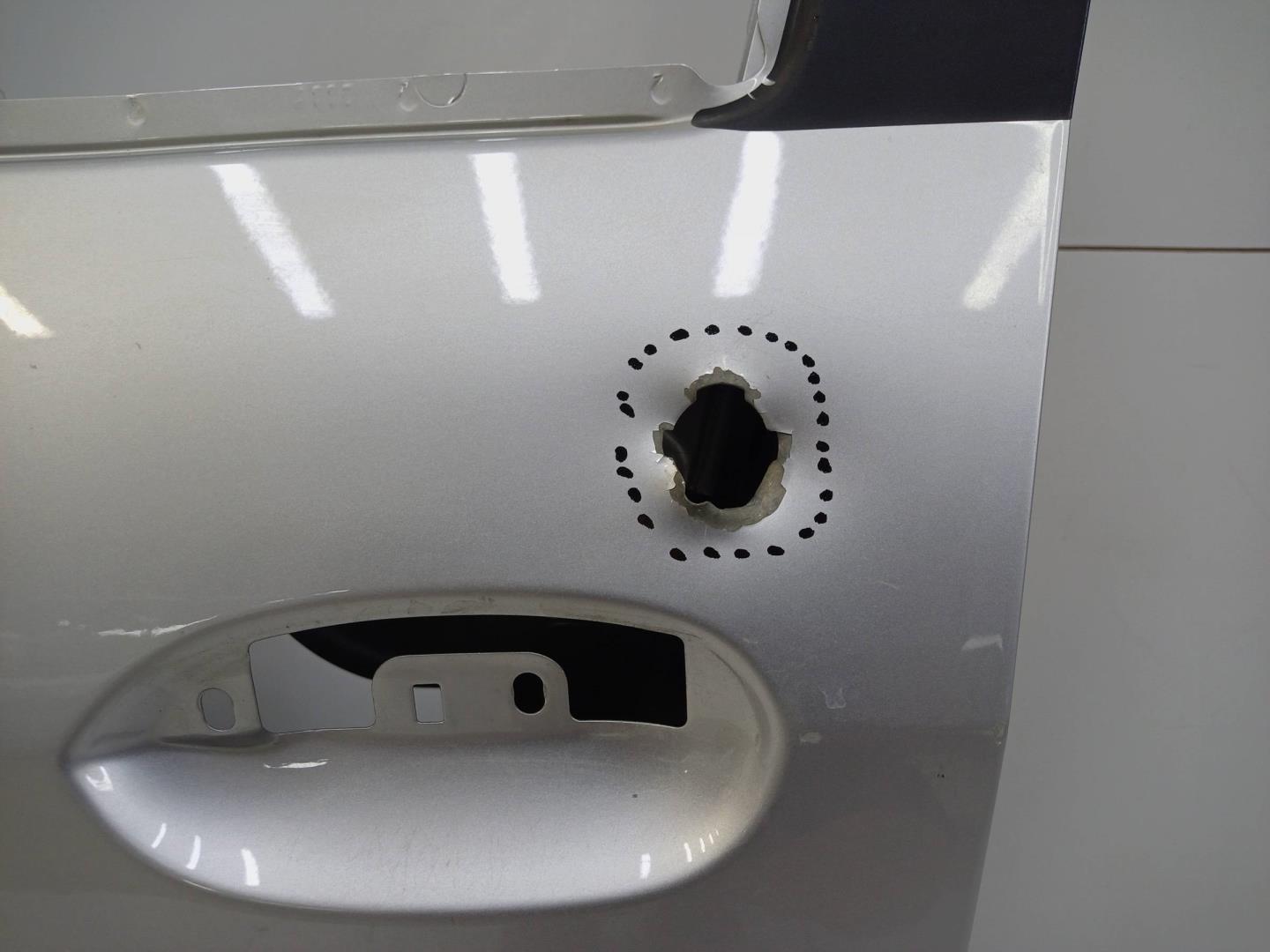 Дверь передняя левая