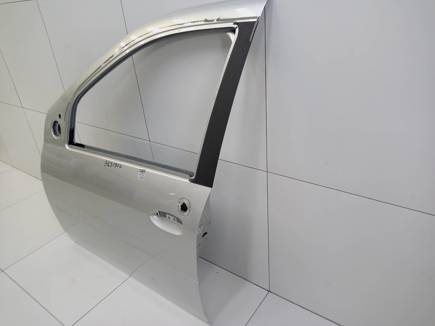 Дверь передняя левая