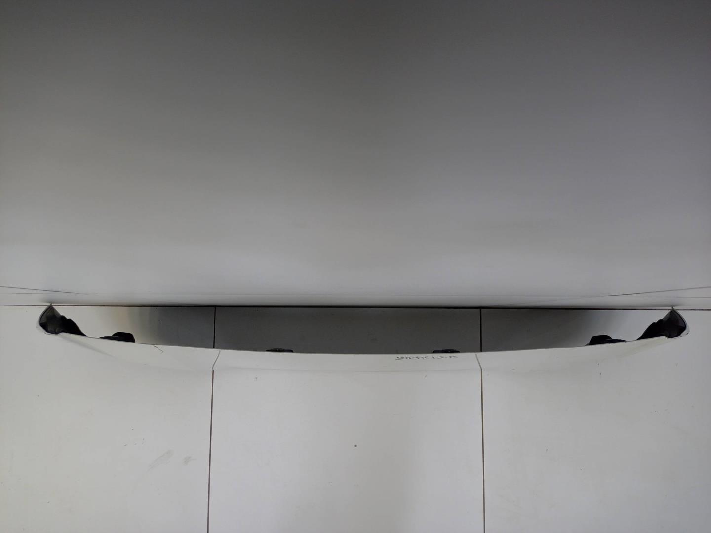 Спойлер (дефлектор) крышки багажника