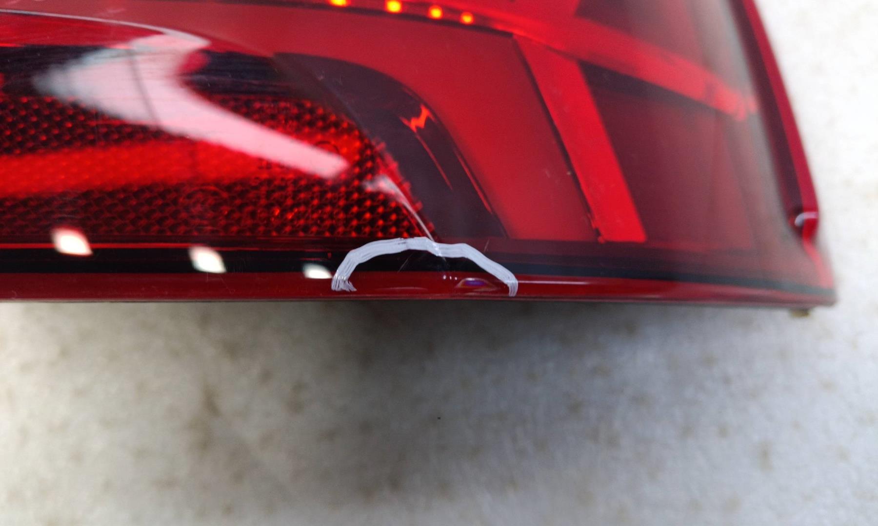 Фонарь задний наружный правый