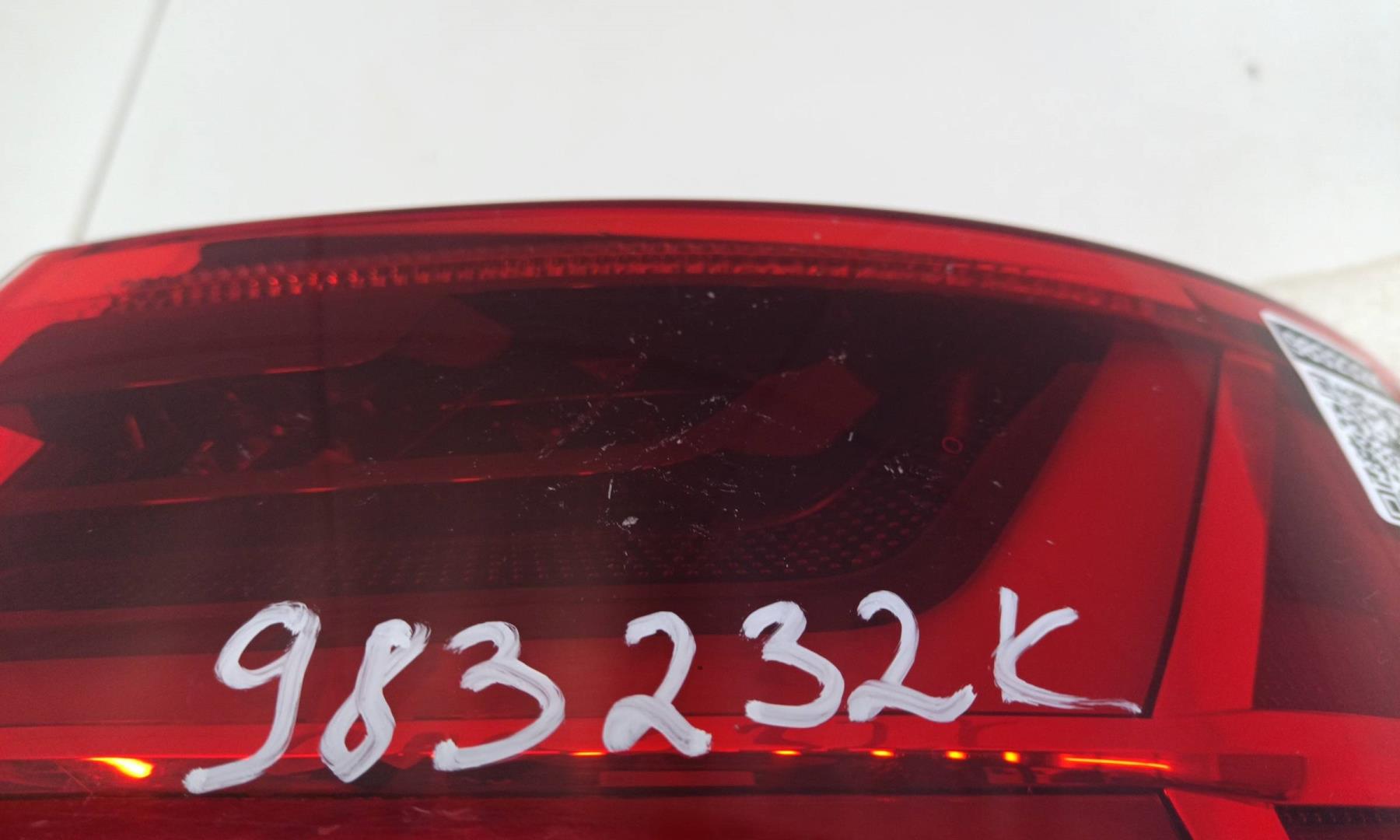 Фонарь задний наружный правый