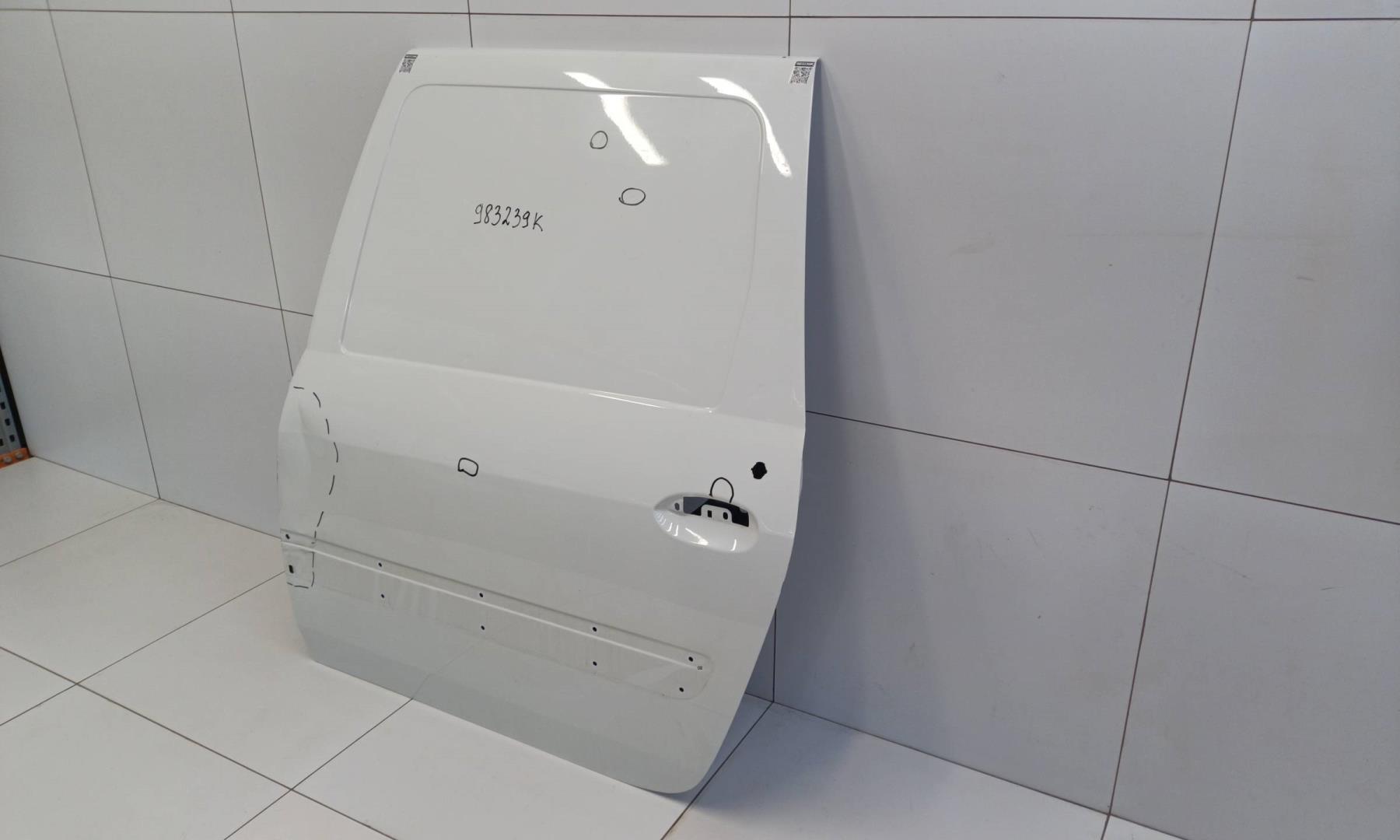 Дверь задняя левая