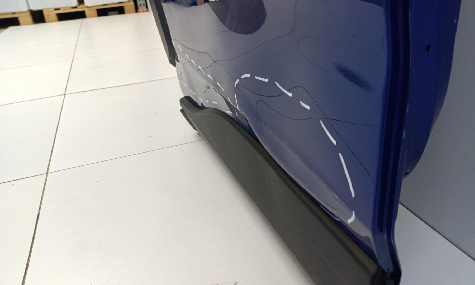 Дверь задняя правая