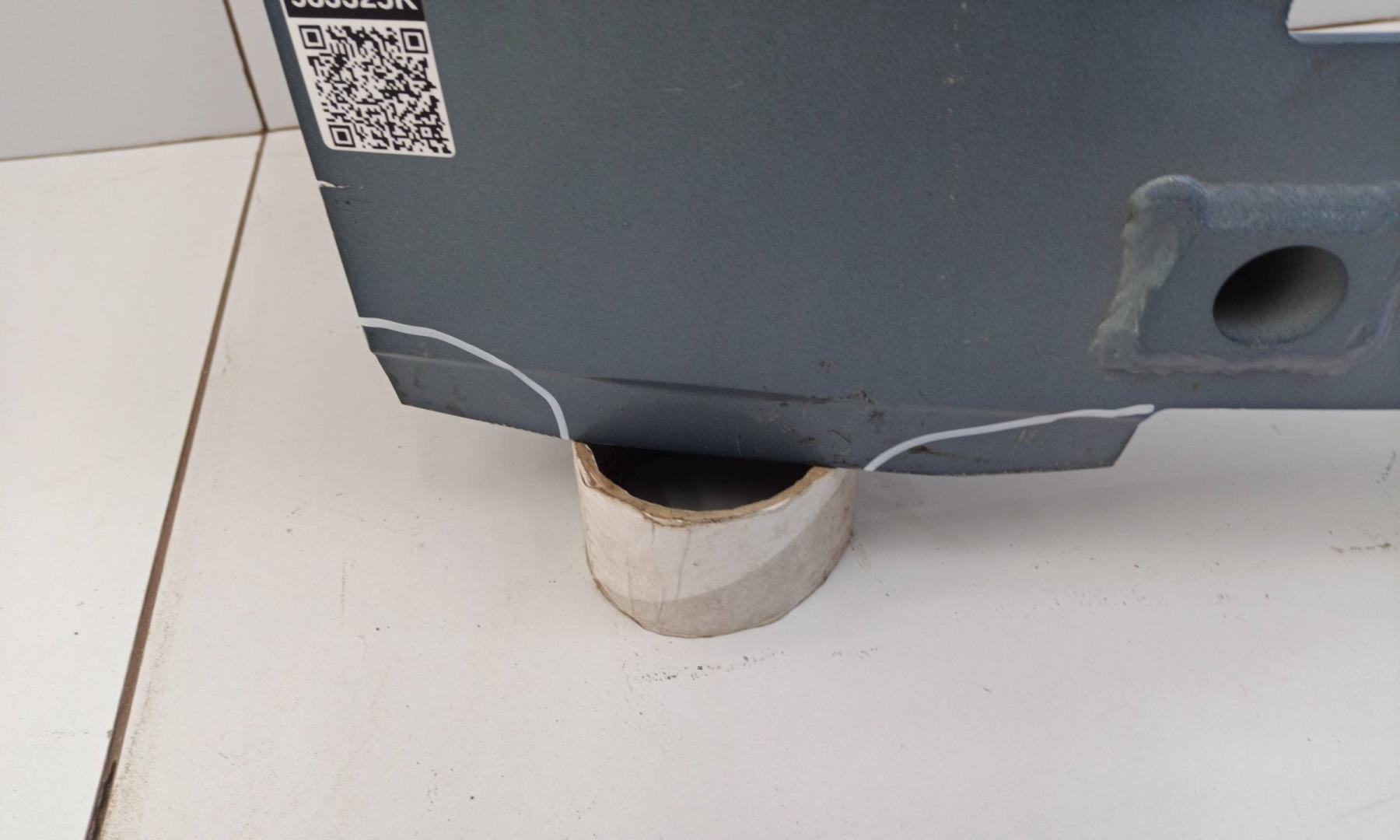 Усилитель переднего бампера