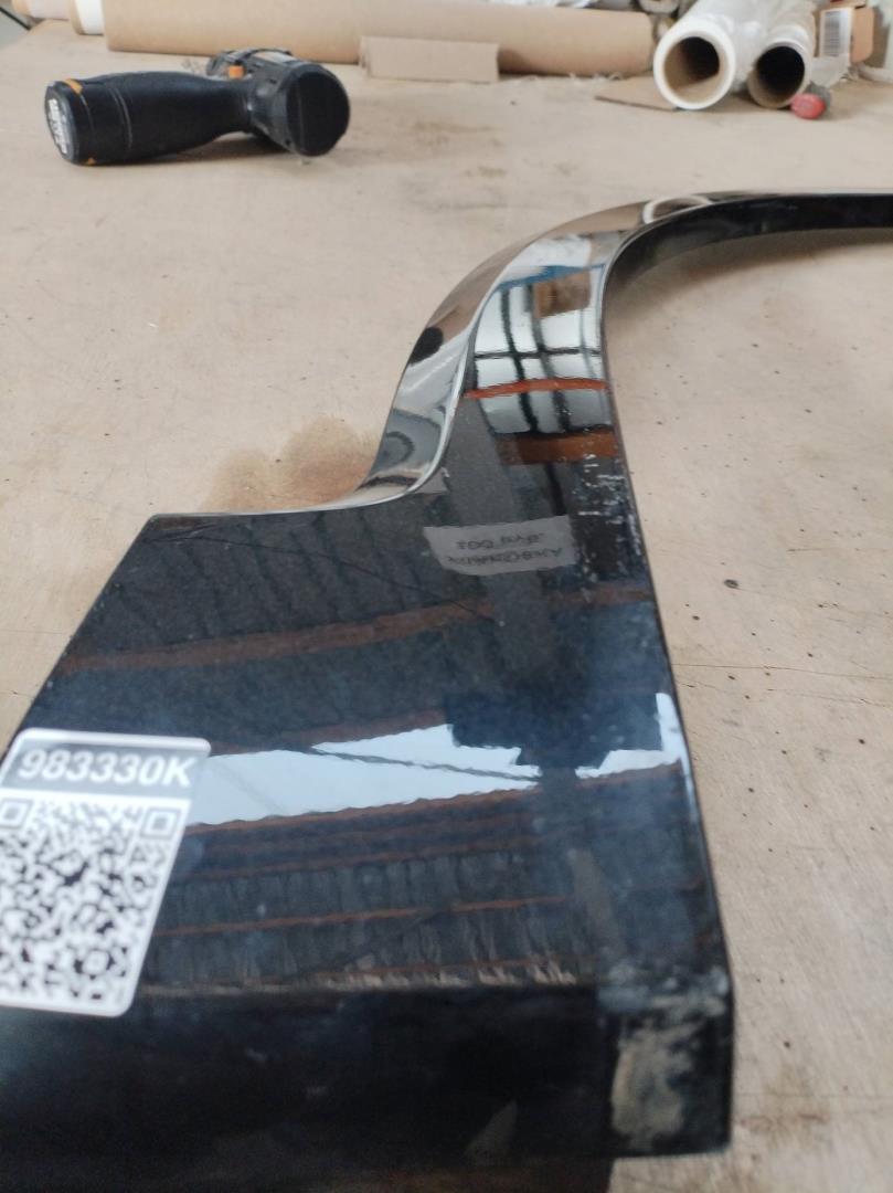 Накладка переднего крыла правого