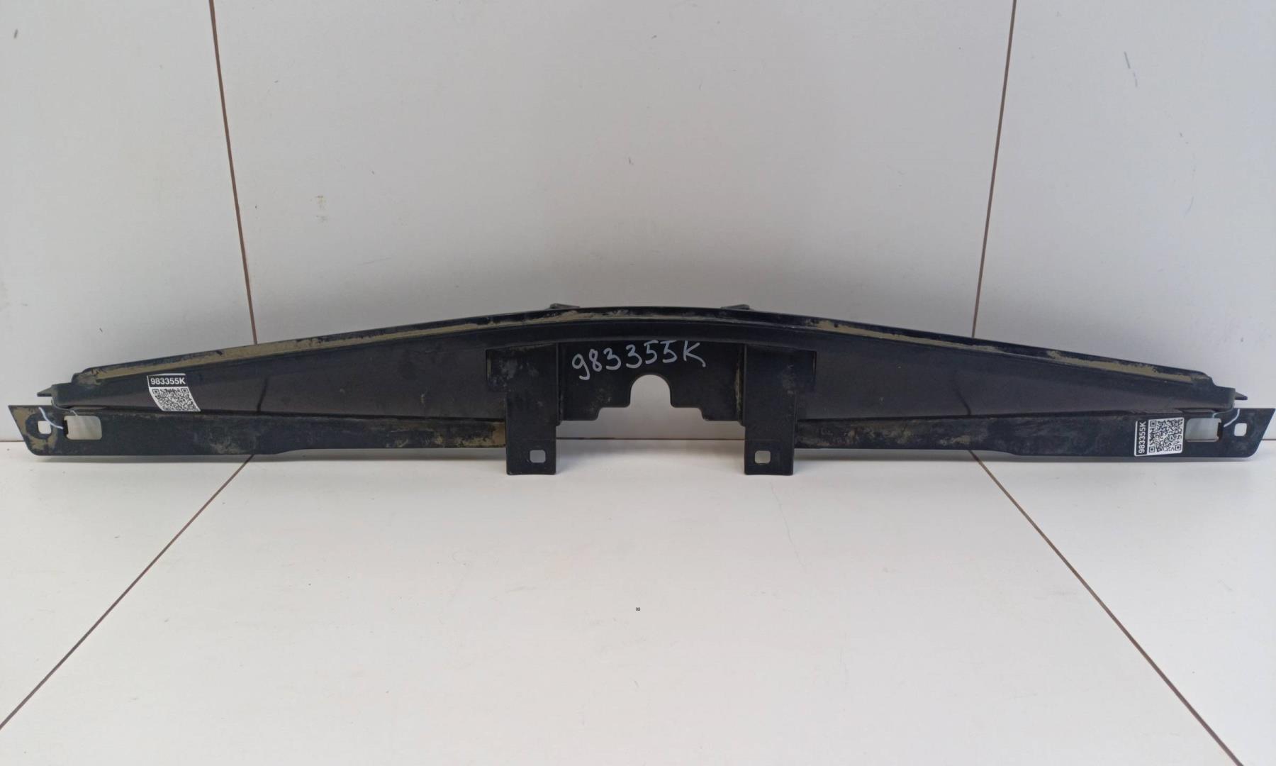 Кронштейн переднего бампера