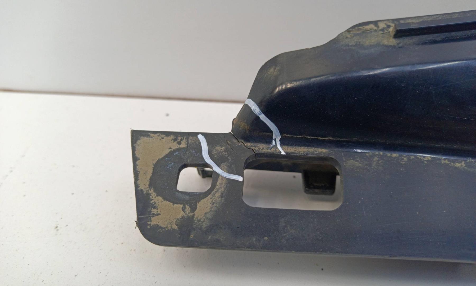 Кронштейн переднего бампера