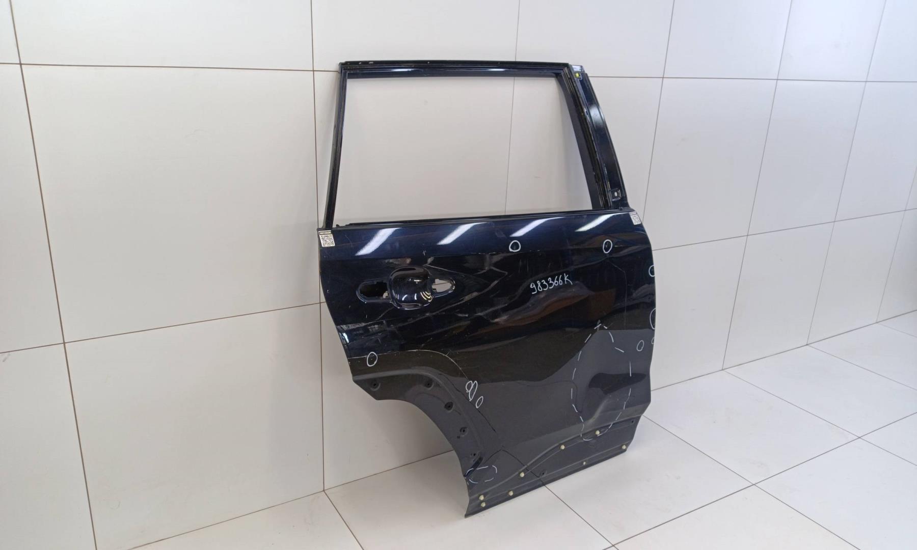 Дверь задняя правая