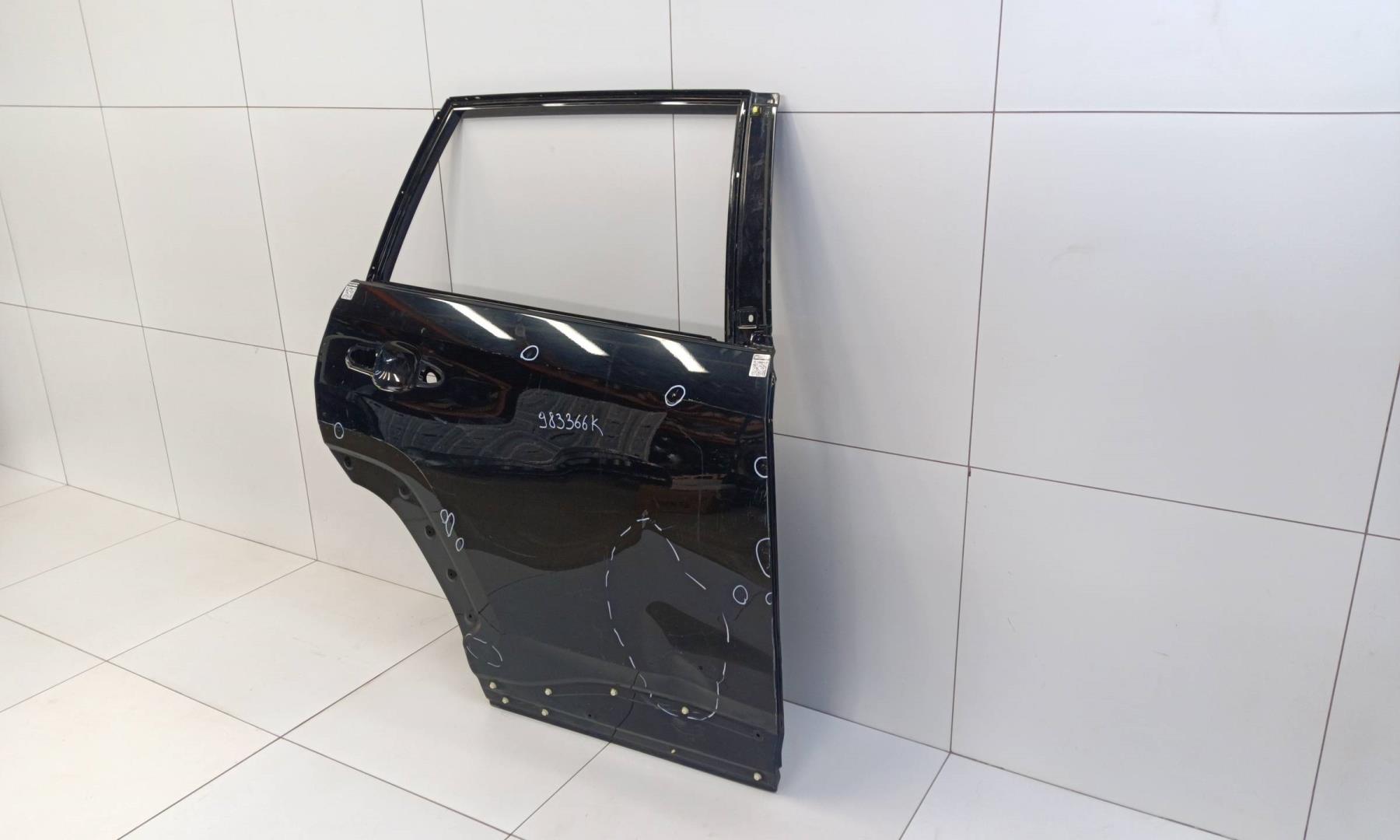 Дверь задняя правая