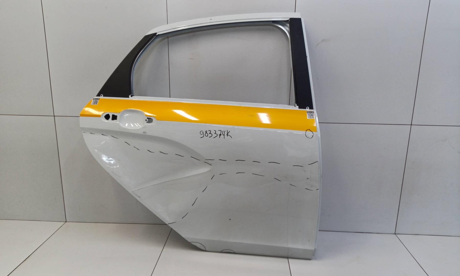 Дверь задняя правая