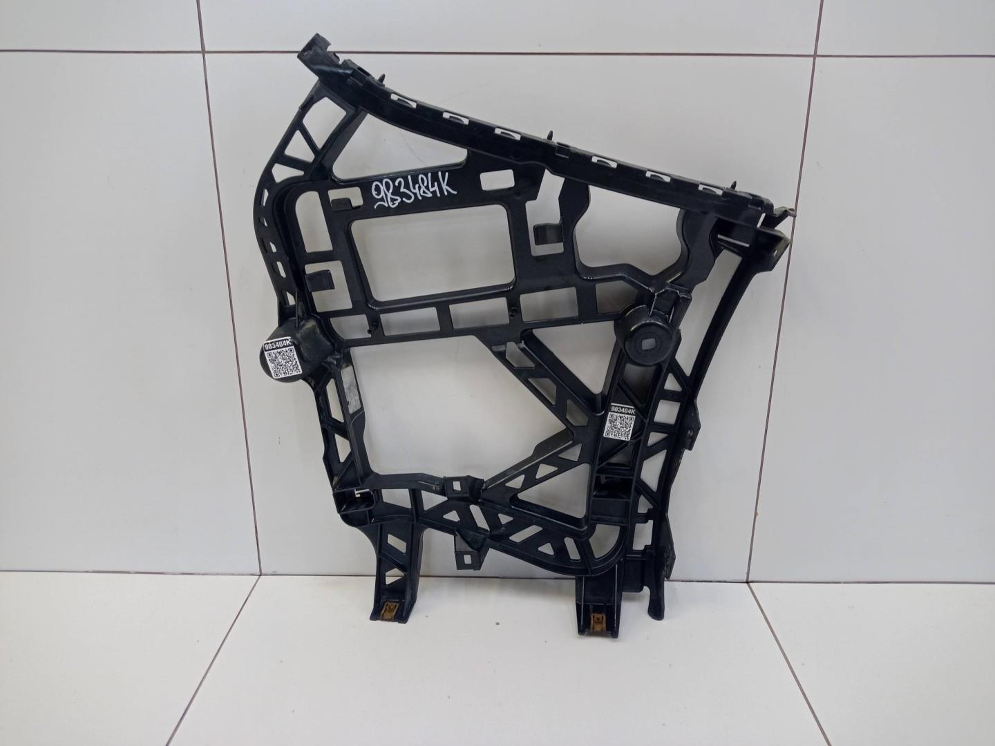 Кронштейн заднего бампера левый