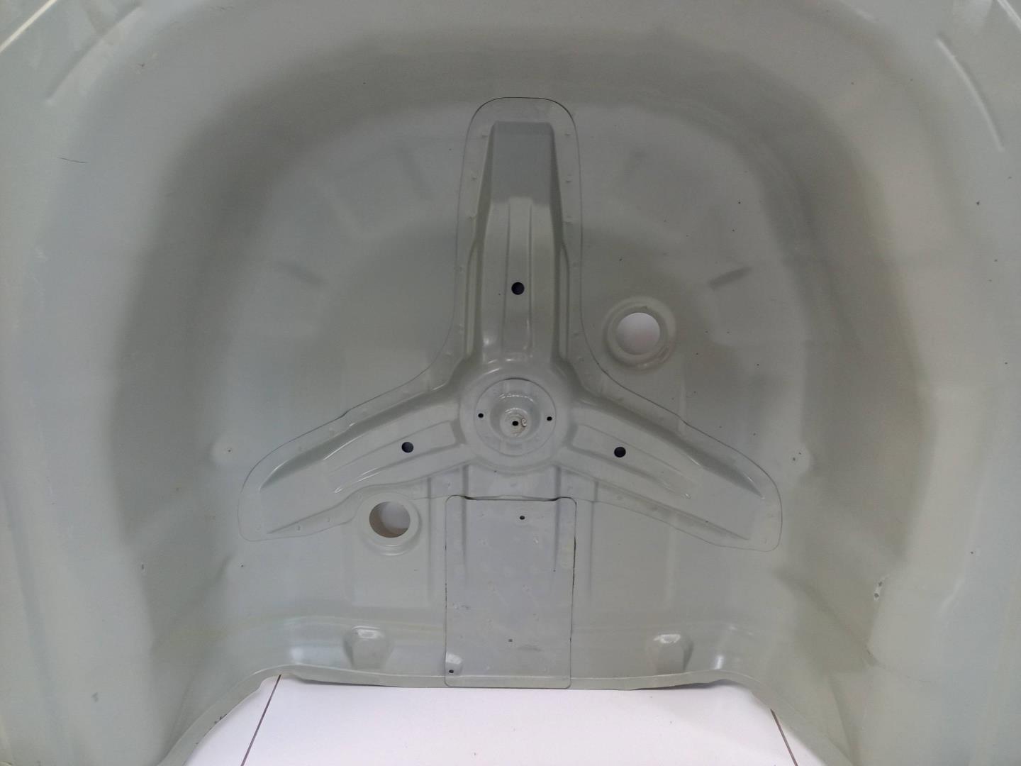 Пол багажника