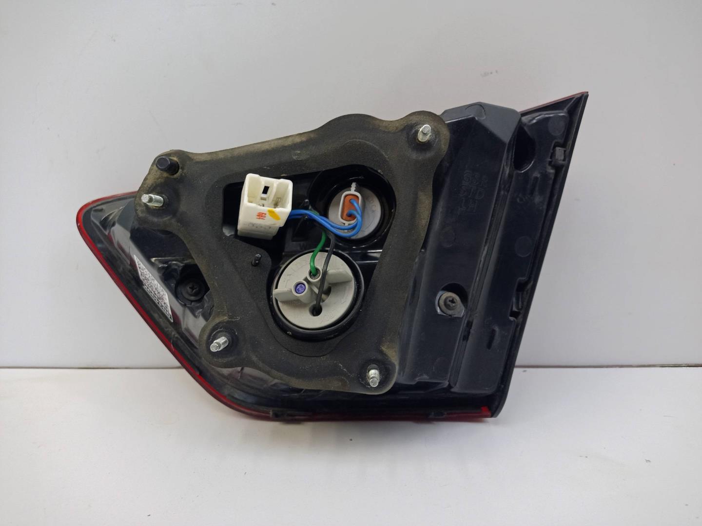 Фонарь задний внутренний левый