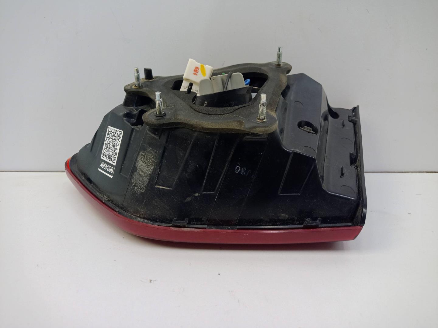 Фонарь задний внутренний левый