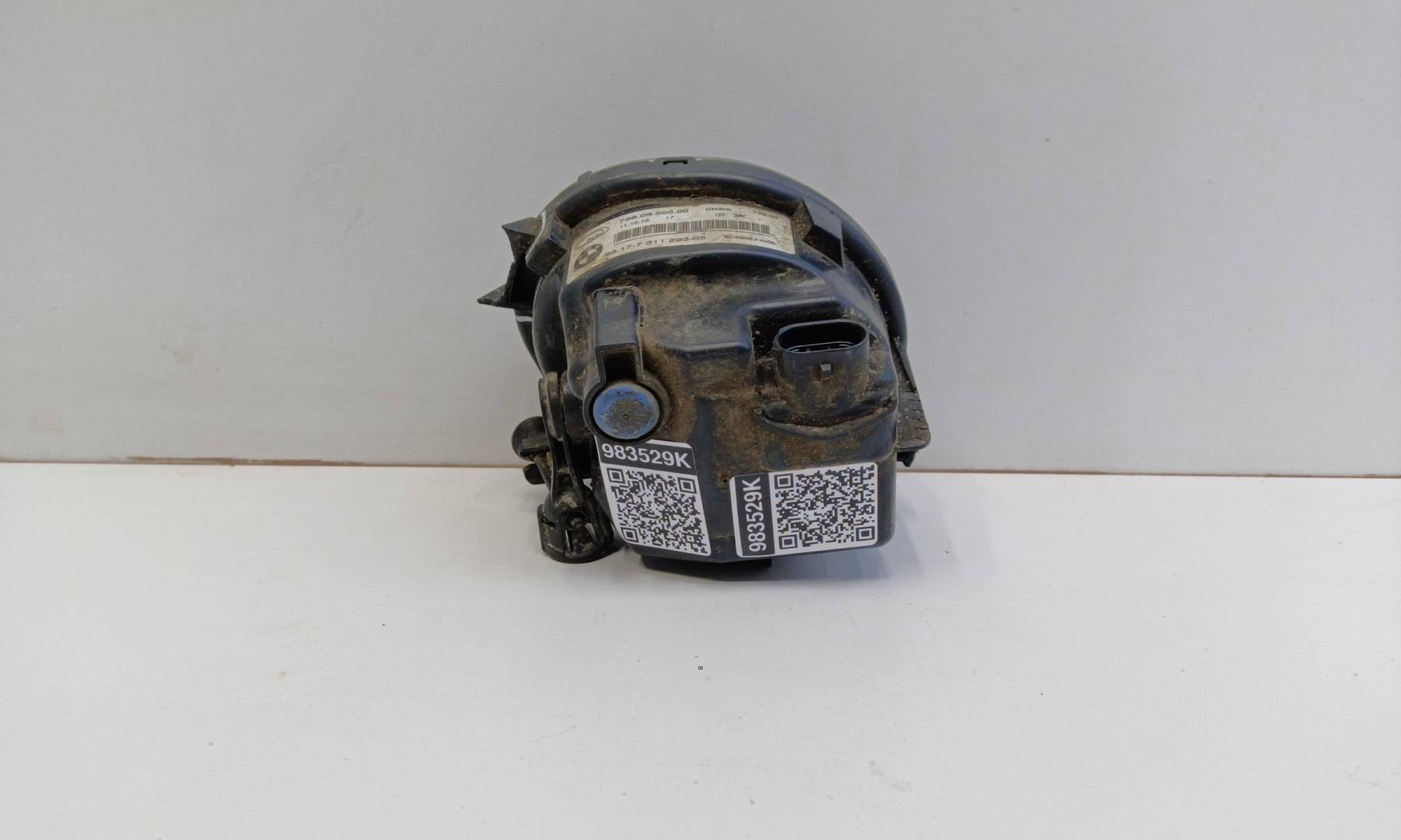 Фара противотуманная левая