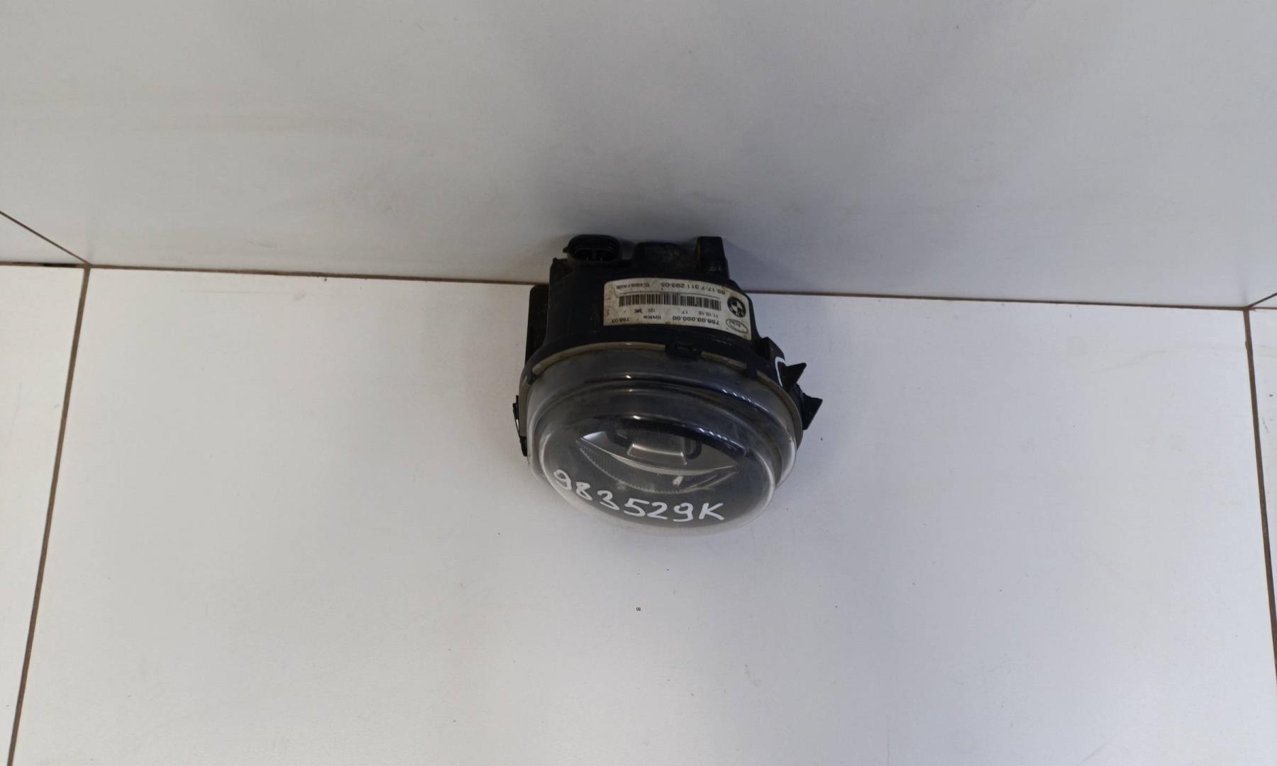 Фара противотуманная левая