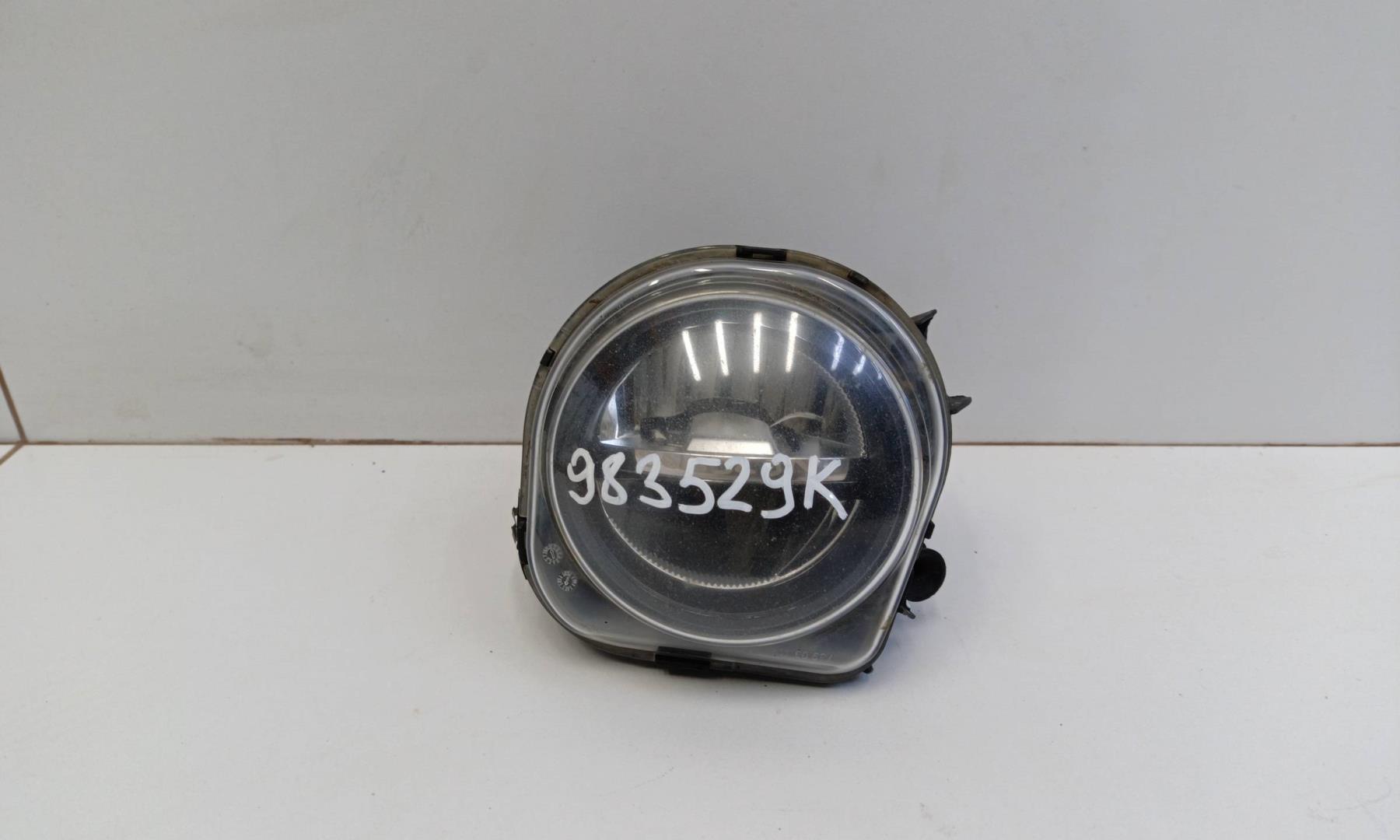 Фара противотуманная левая