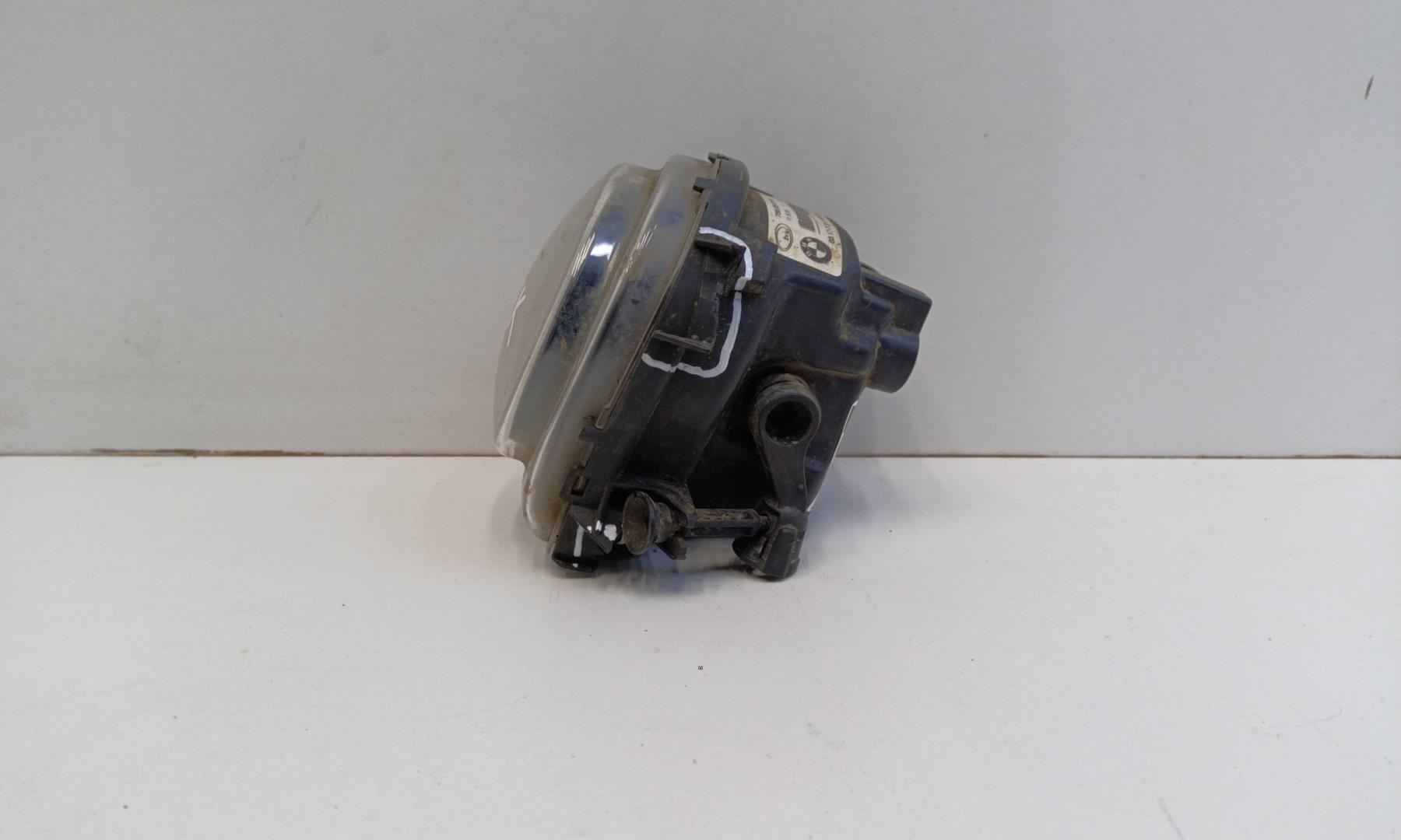 Фара противотуманная левая