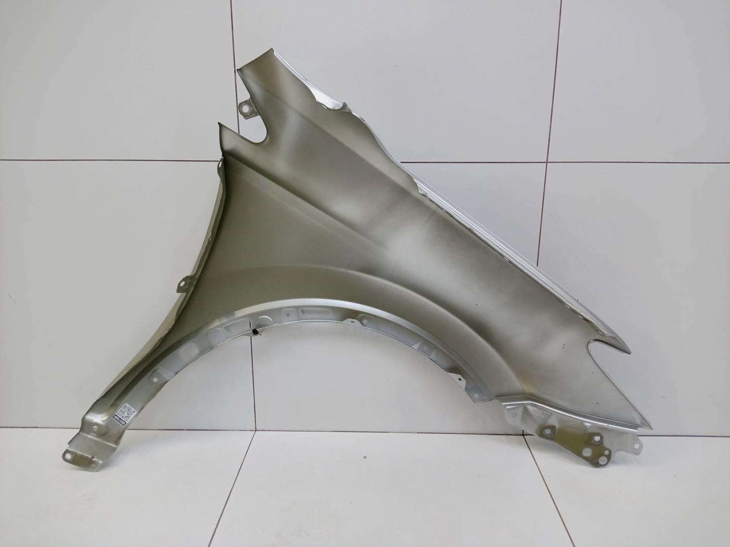 Крыло переднее левое