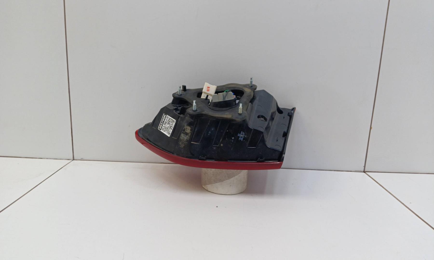 Фонарь задний внутренний левый