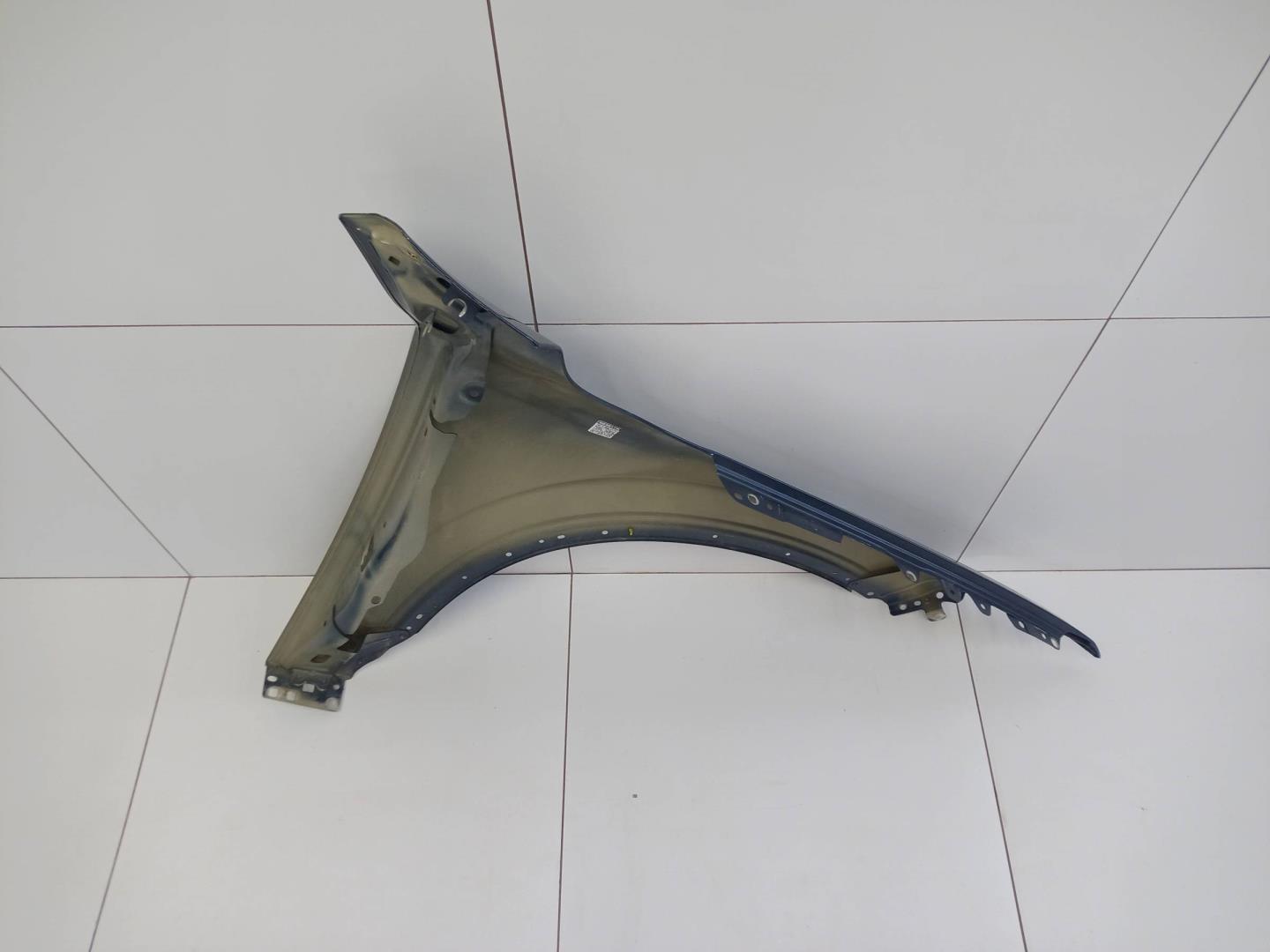 Крыло переднее левое