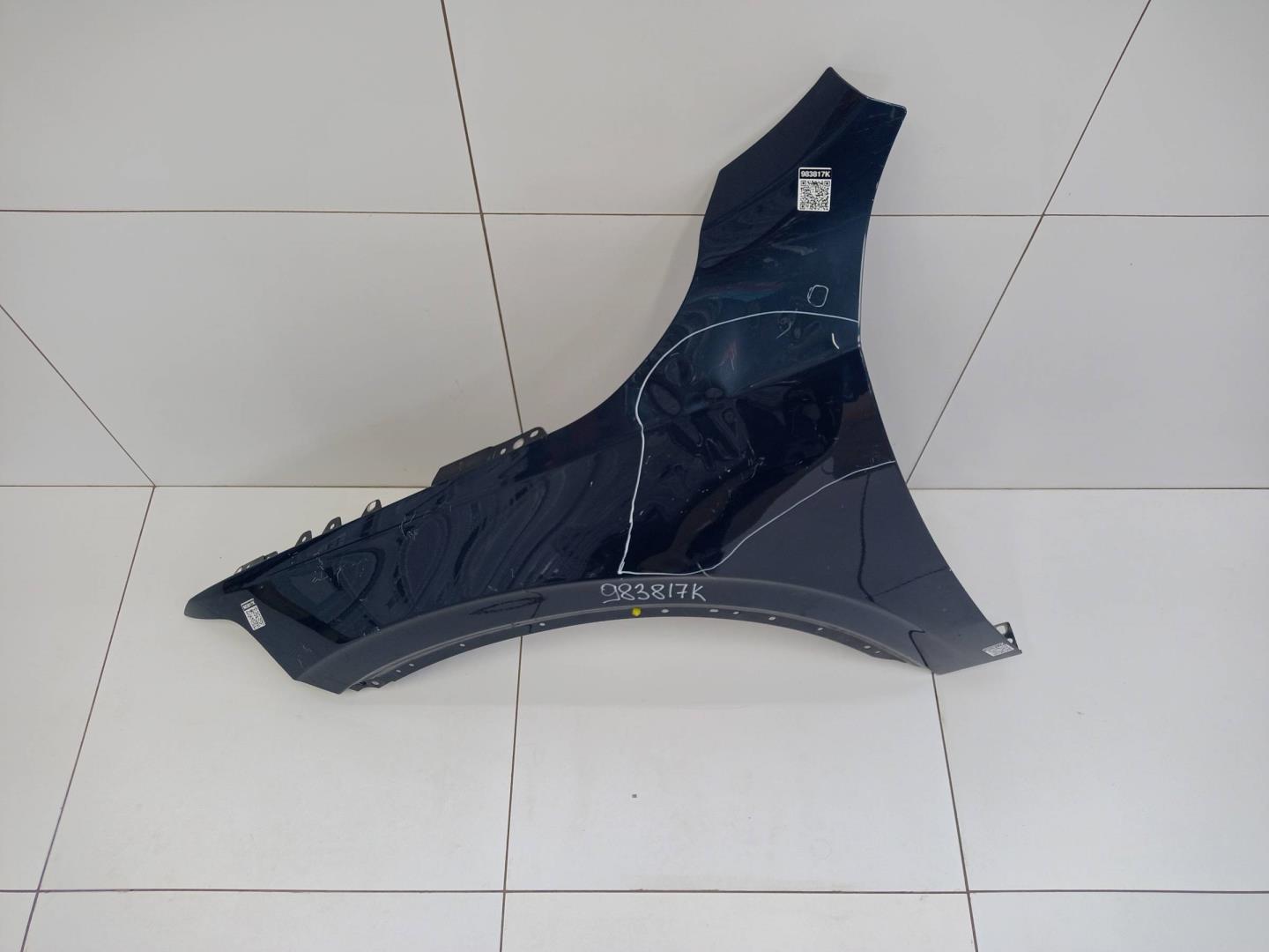 Крыло переднее левое