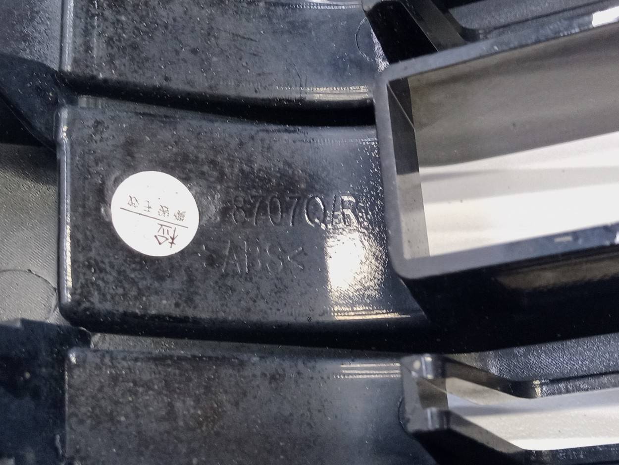 Решетка радиатора