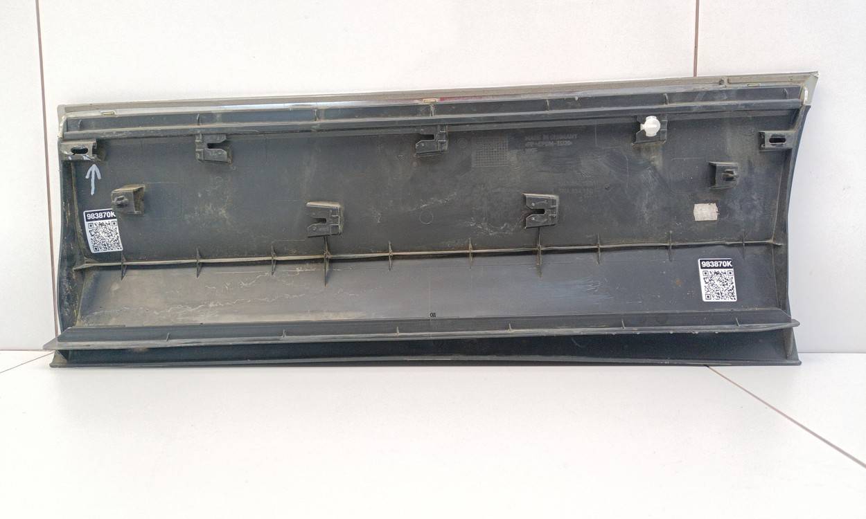 Накладка двери задней правой