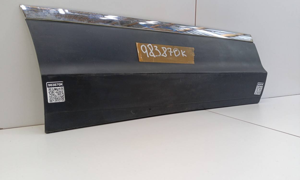 Накладка двери задней правой