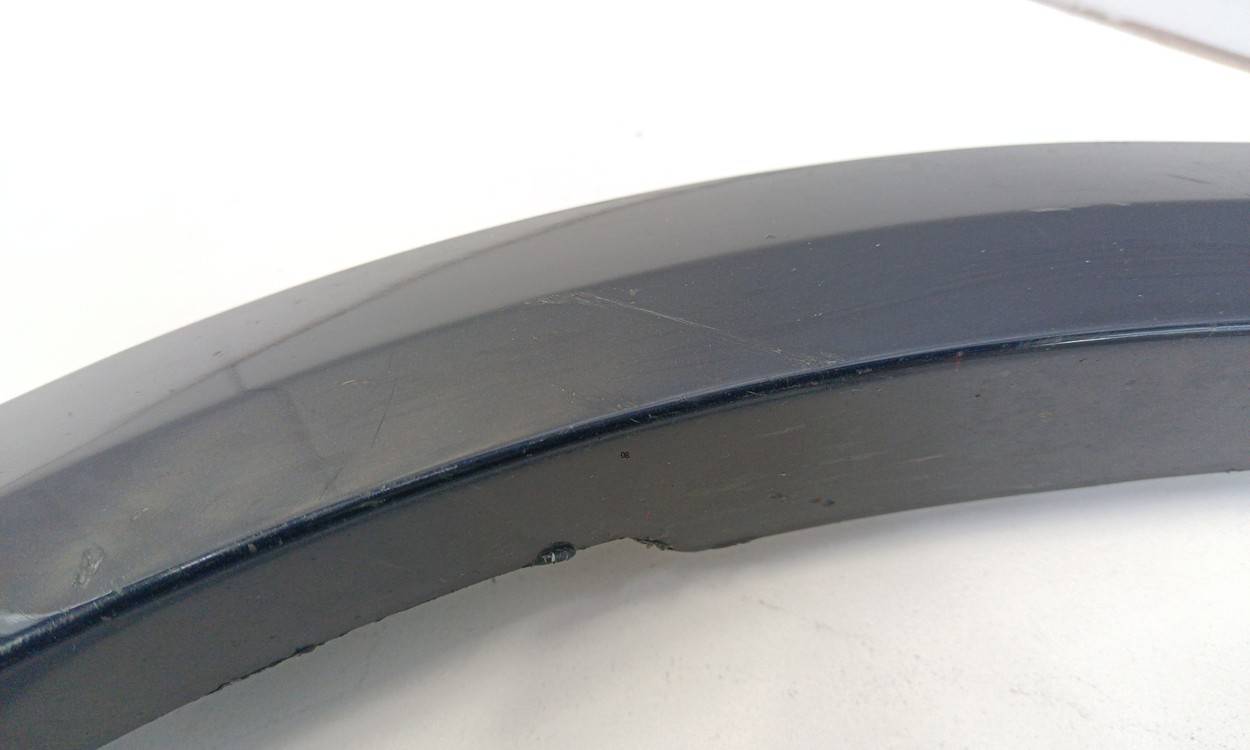 Накладка крыла переднего левого