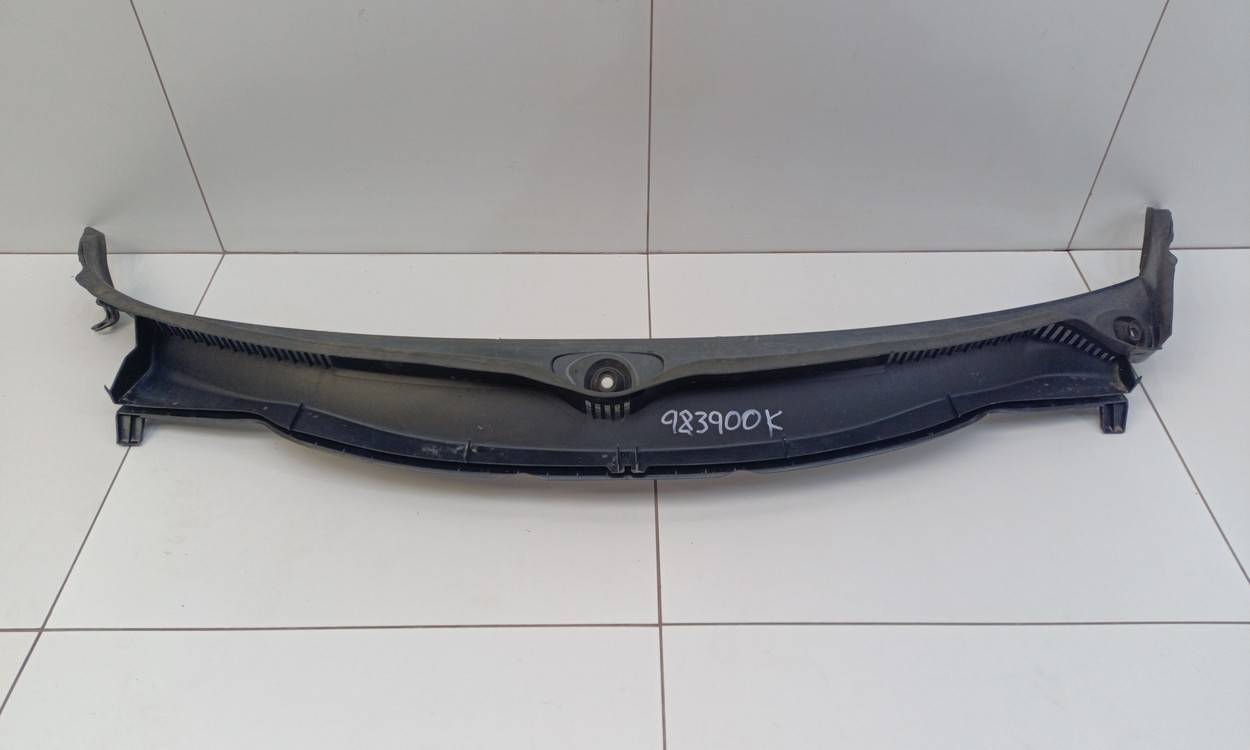 Решетка стеклоочистителей (Жабо)